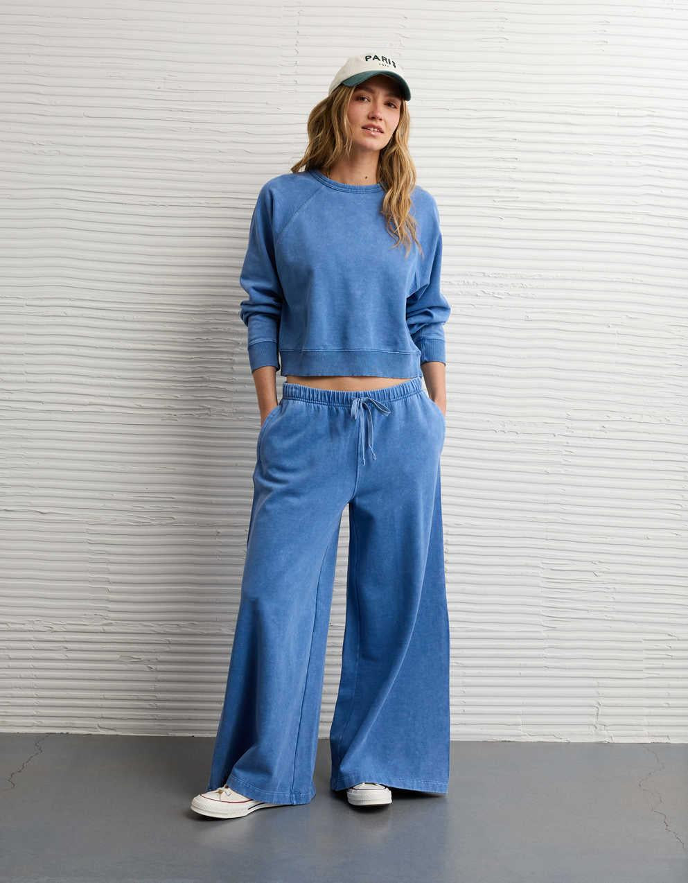 AE Cropped Raglan Sweatshirt