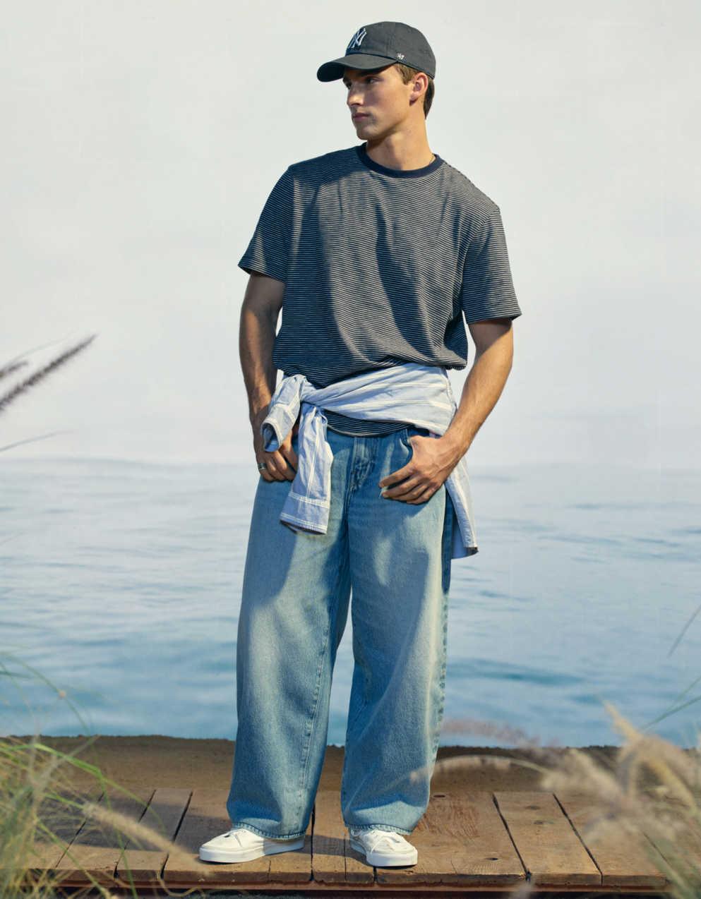AE Cropped Baggy Barrel Jean