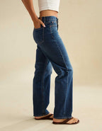 AE Low-Rise Classic Straight Jean