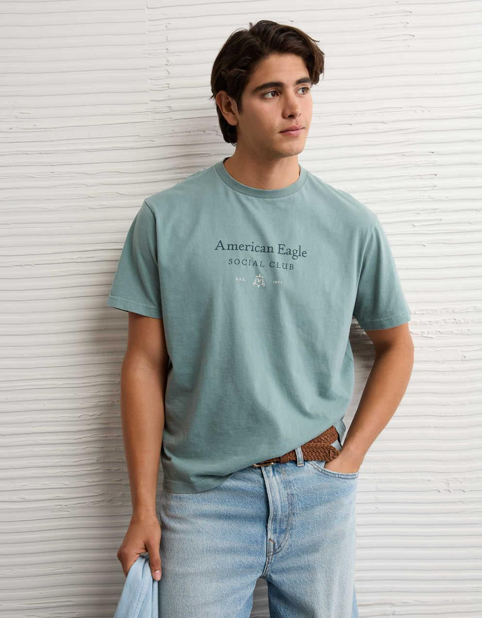 AE Standard Fit Logo Graphic T-Shirt