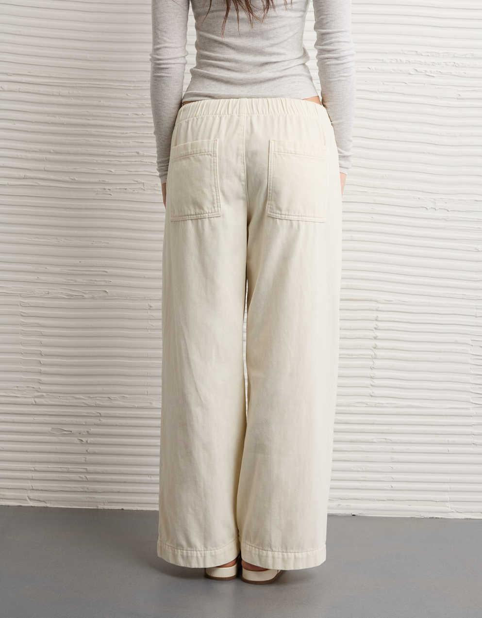 AE Cozy Dreamy Drape Low-Rise Ultra Wide-Leg Jean