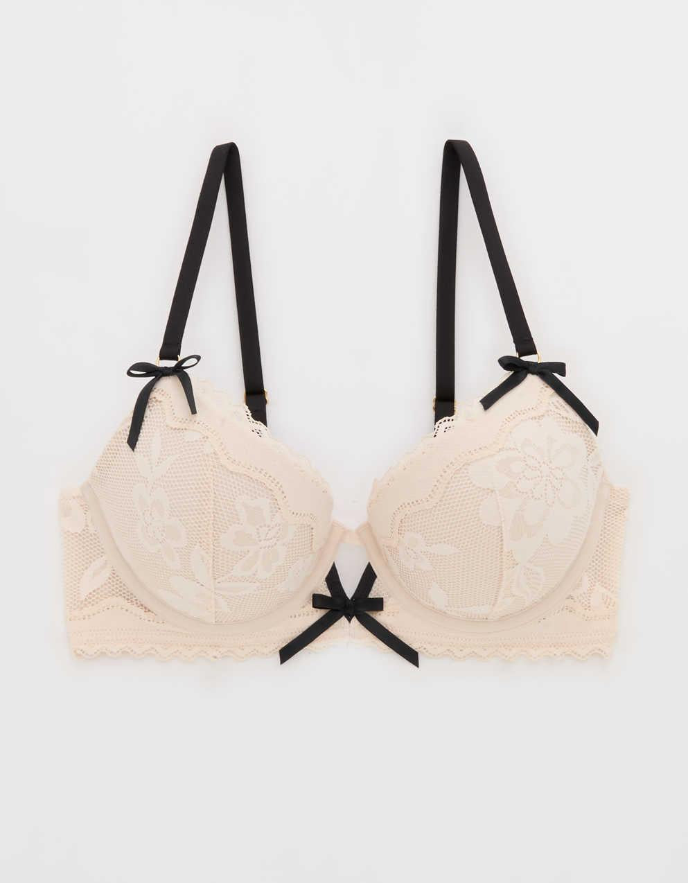 Show Off Feeling Femme Lace Plunge Push Up Bra
