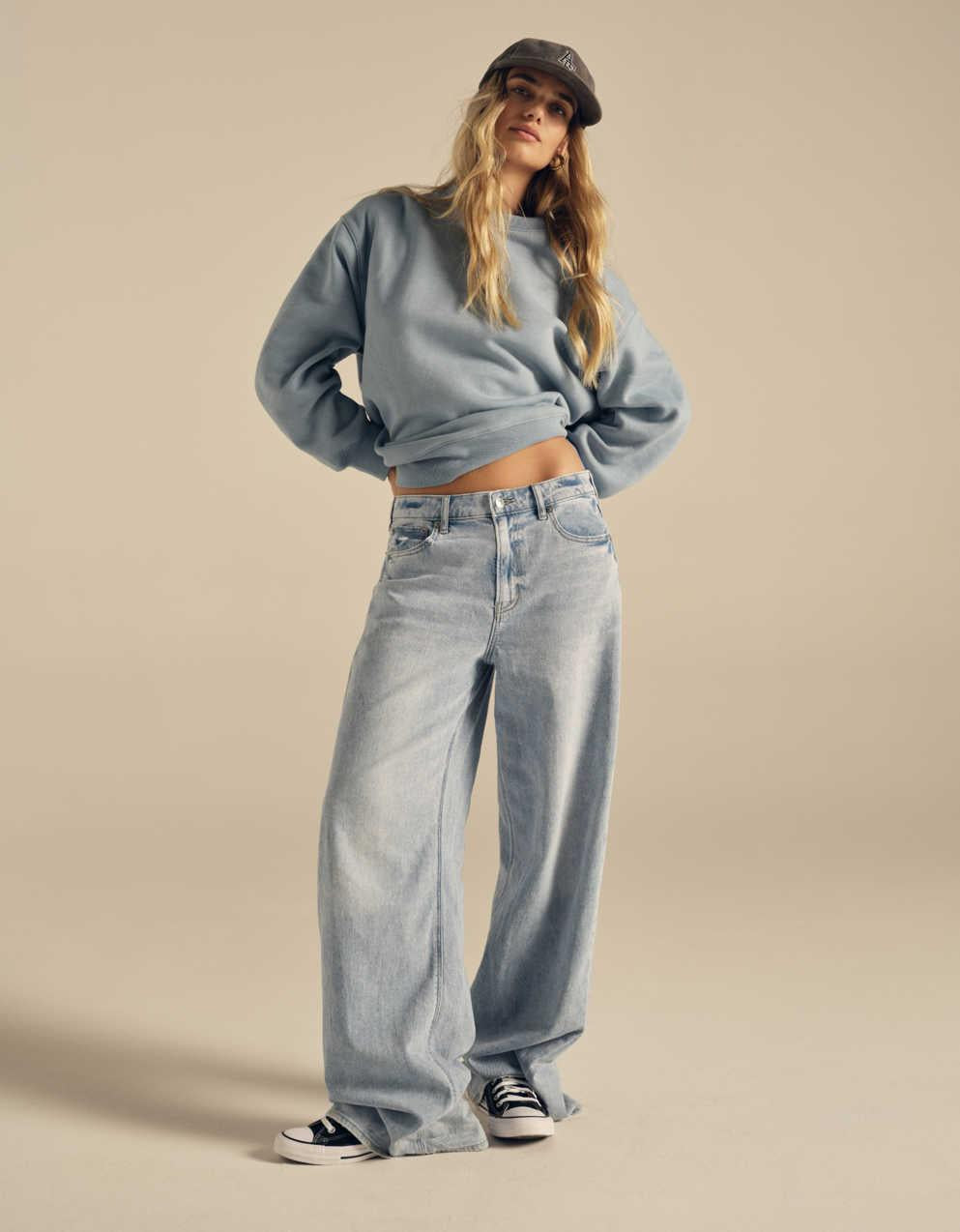 AE Super High-Waisted Baggy Wide-Leg Jean