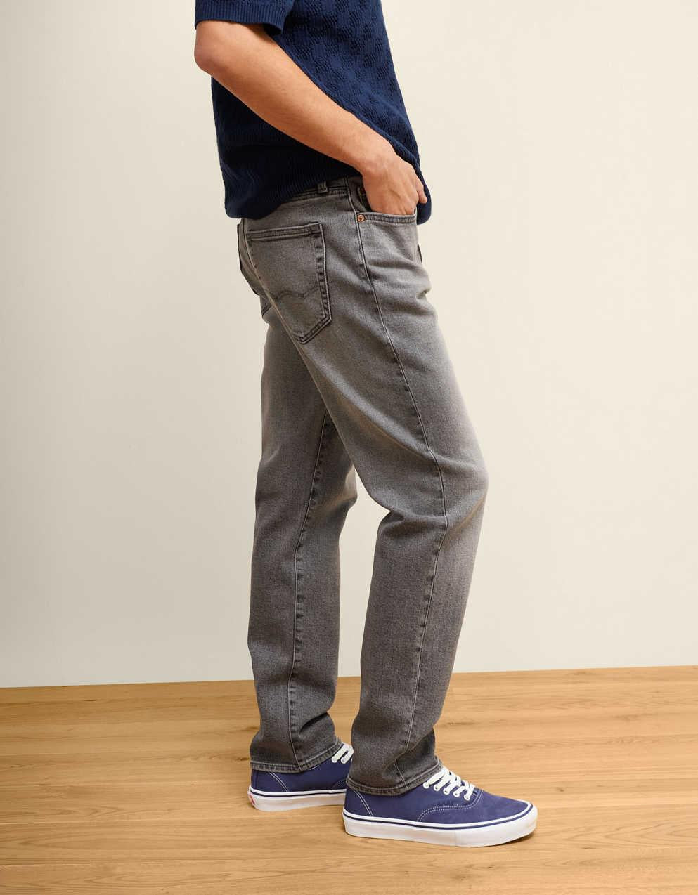AE EasyFlex Slim Straight Jean