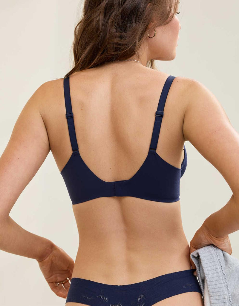SMOOTHEZ Lace Full Coverage Lightly Lined Bra