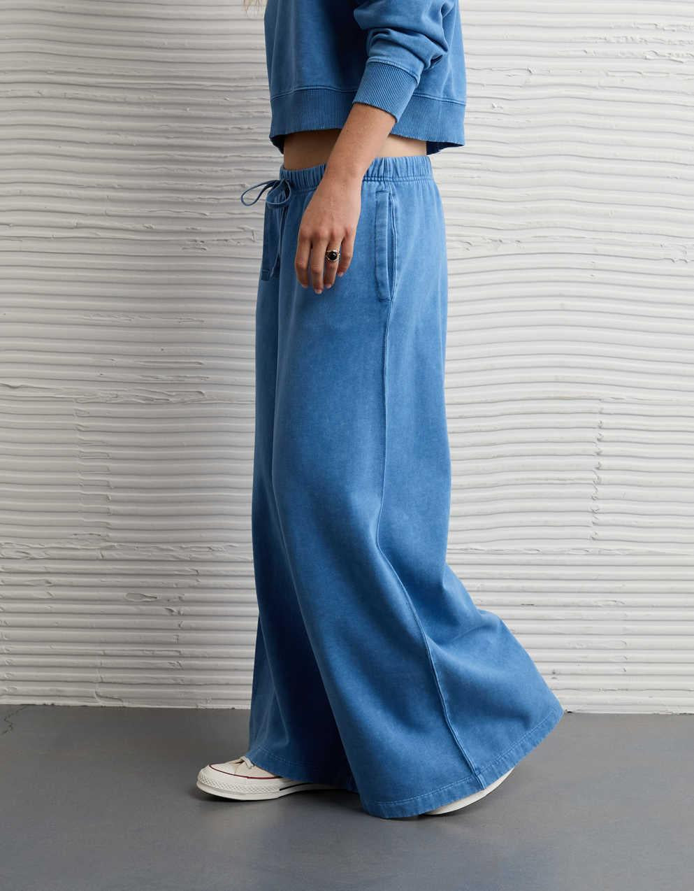 AE Everyday Luxe Wide-Leg Sweatpant