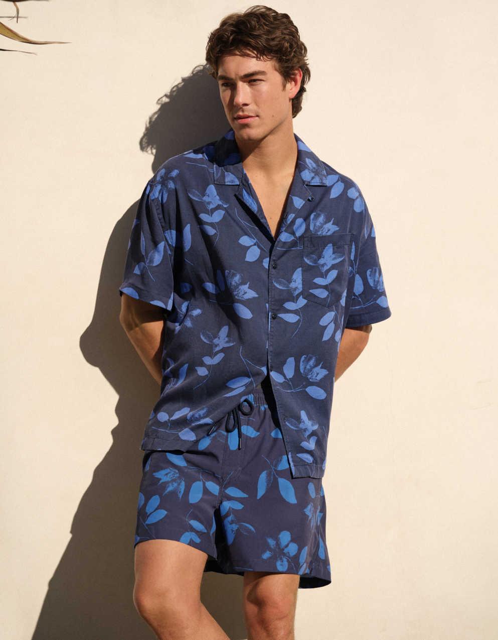 AE Relaxed Fit Short-Sleeve Camp Collar Shirt